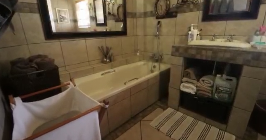 3 Bedroom Property for Sale in Flamwood North West